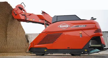 La mélangeuse automotrice autonome Kuhn Aura, à découvrir en élevage, en Haute-Saône.